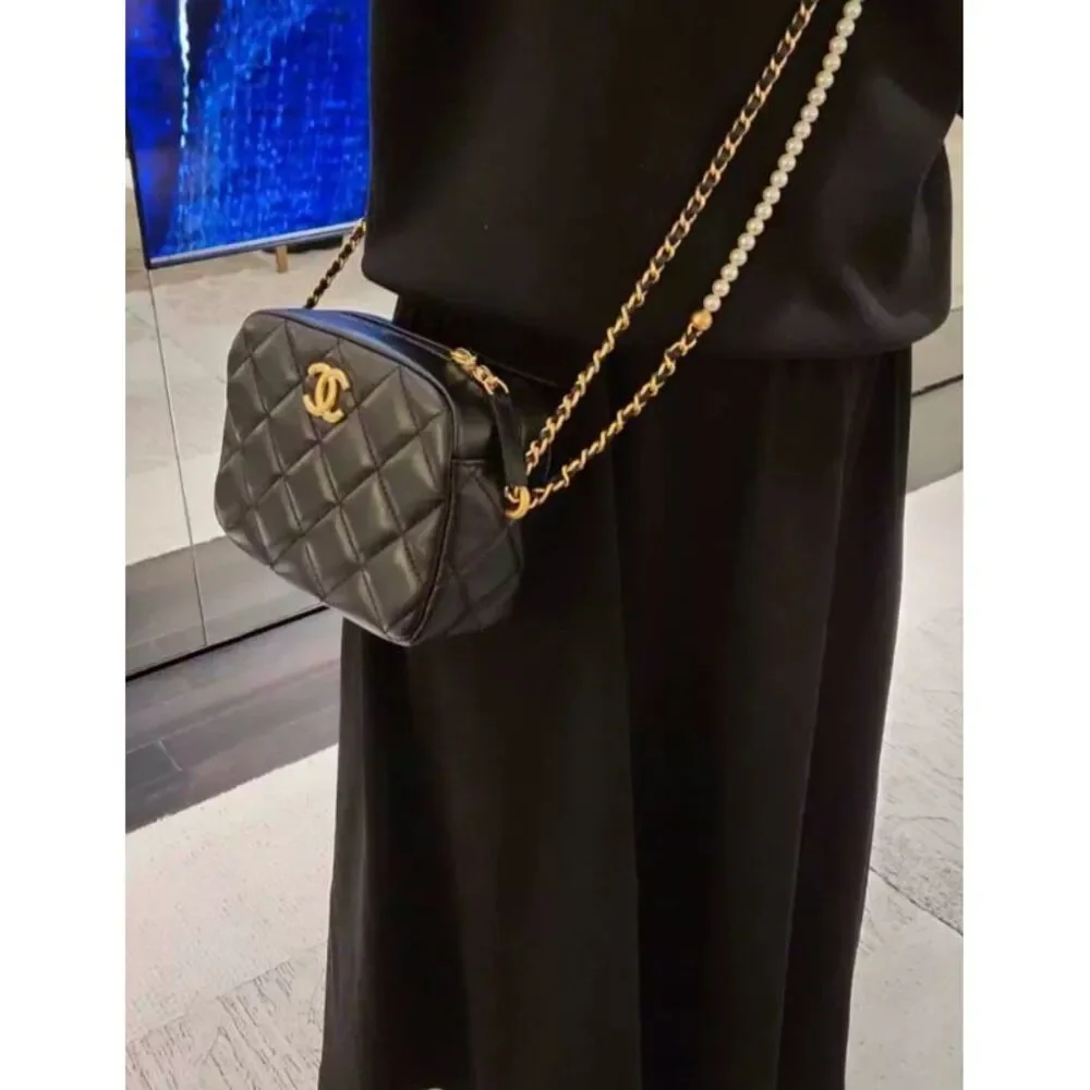 Chanel Women Pre-Loved Bag Very Good Condition